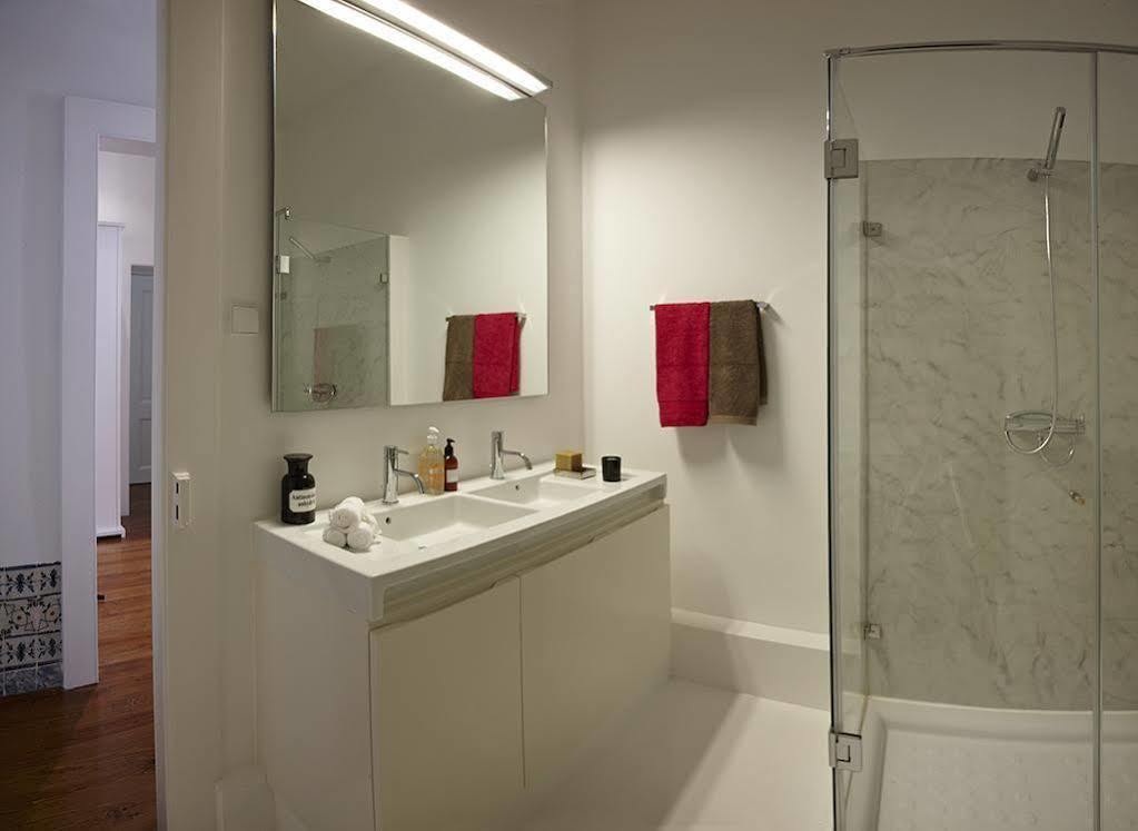 Apartment Five Stars Correeiros 28